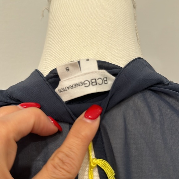 NWT 🏷️ BCBGeneration Women's Long Sleeve Blouse Romper size S - Picture 12 of 12